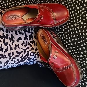 ARTISTE SPRING STEP.                MUST GO